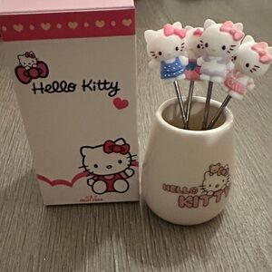 New in box Hello Kitty Charcuterie fruit fork set